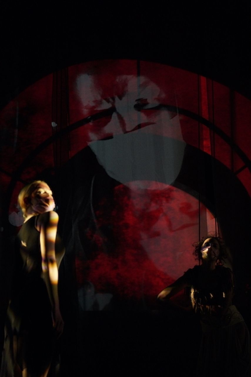 Oedipus the King_pandemic version — production image